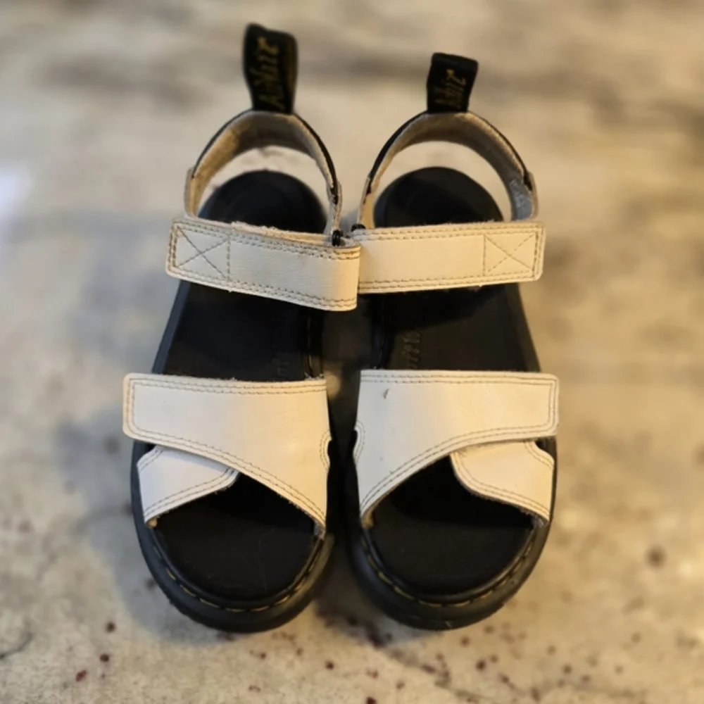 Dr martens‎ youth 13 white velcro sandals
